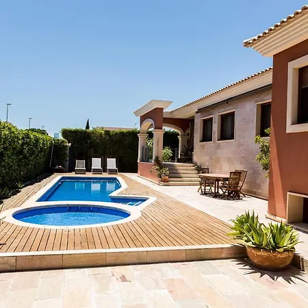 Private Martaver, Swiming Pool, Bbq & Pool Table מוטקסאמל