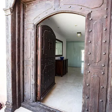 Private Martaver, Swiming Pool, Bbq & Pool Table فيلة