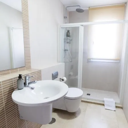 Private Martaver, Swiming Pool, Bbq & Pool Table מוטקסאמל