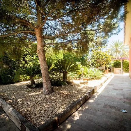 Private Martaver, Swiming Pool, Bbq & Pool Table וילה