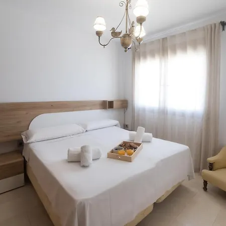 Private Martaver, Swiming Pool, Bbq & Pool Table וילה *