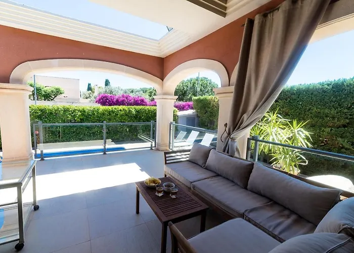 Private Martaver, Swiming Pool, Bbq & Pool Table
