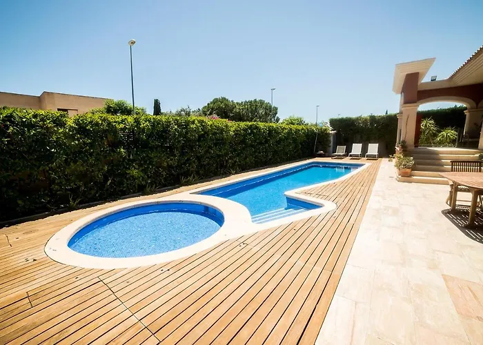 빌라 Private Martaver, Swiming Pool, Bbq & Pool Table 무트자멜